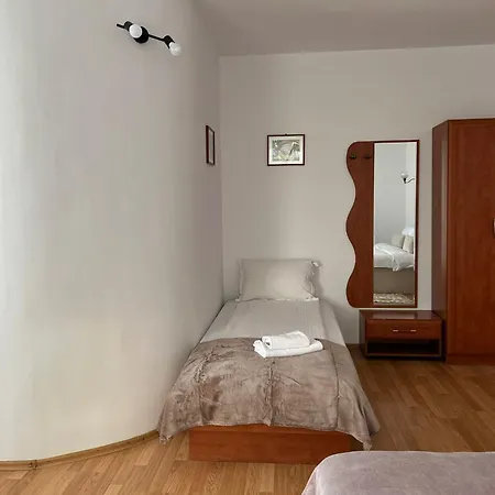 Ambra Room's *